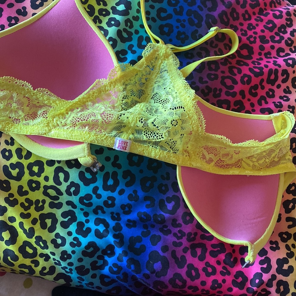Bra. - Picture 5 of 6
